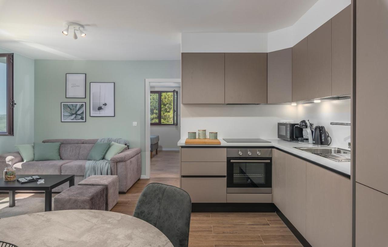 Just Renovated Stylish 2 Bedrooms Apartment Only A Few Steps From The Beach! Novigrad Istria Dış mekan fotoğraf