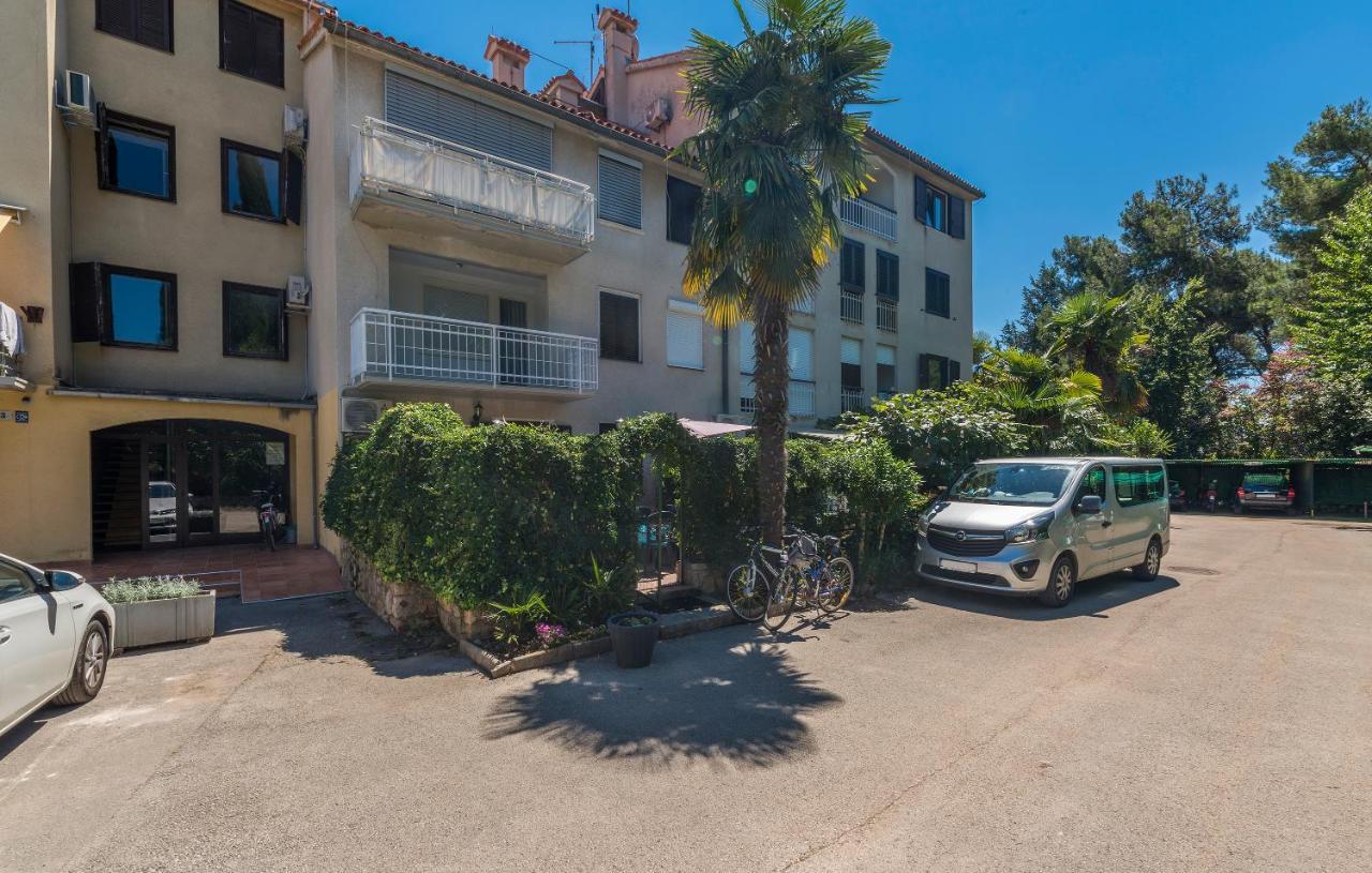 Just Renovated Stylish 2 Bedrooms Apartment Only A Few Steps From The Beach! Novigrad Istria Dış mekan fotoğraf